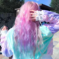 污♞女。